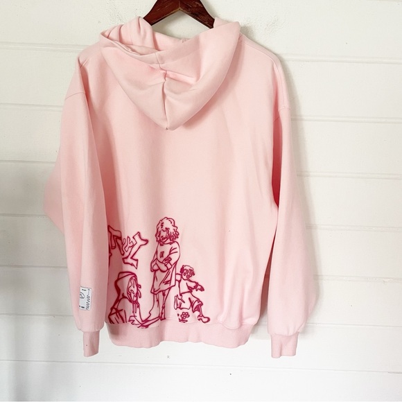 Like New! Aelfric Eden Cartoon Line Character Print Pink Hoodie Size Medium - Picture 13 of 13